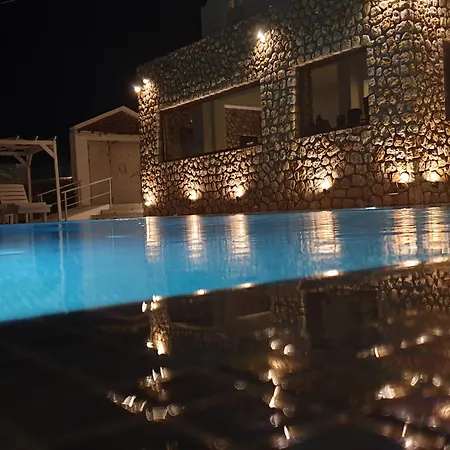 Iliada-odysseas Perissa (Santorini)