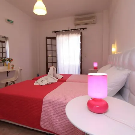Iliada 4* Perissa (Santorini)